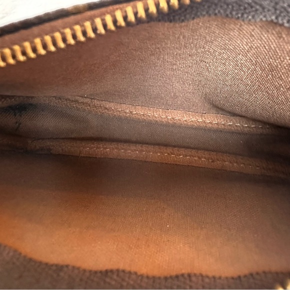 Louis Vuitton Affiche Mini Pochette Accessories - Picture 9 of 10